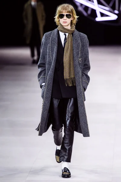 Look 38